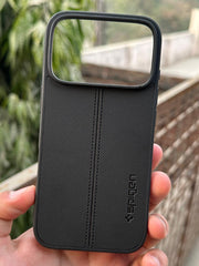iPhone "17 Pro" Spigen Premium Woven Stitched Case - Black