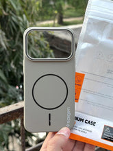iPhone "17 Pro" Spigen Premium Ultra Slim MagSafe Case - Dark Gray