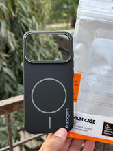iPhone "17 Pro" Spigen Premium Ultra Slim MagSafe Case - Black