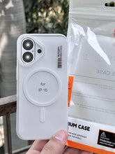 iPhone "16" Premium Spigen SYNDEE "MagSafe" Case - White