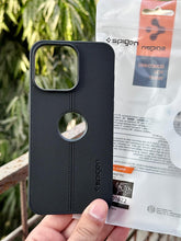 iPhone "15 Pro Max" Spigen Premium Woven Stitched Case - Black