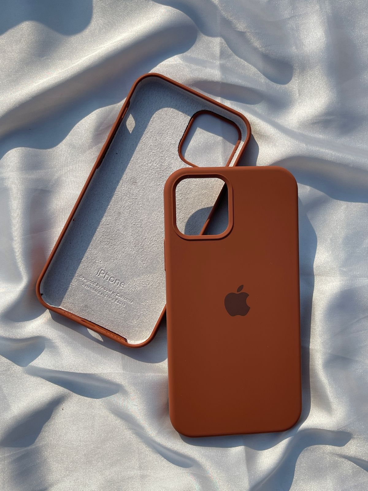 iPhone "12/12 Pro" Silicone Case "Chocolate Brown"