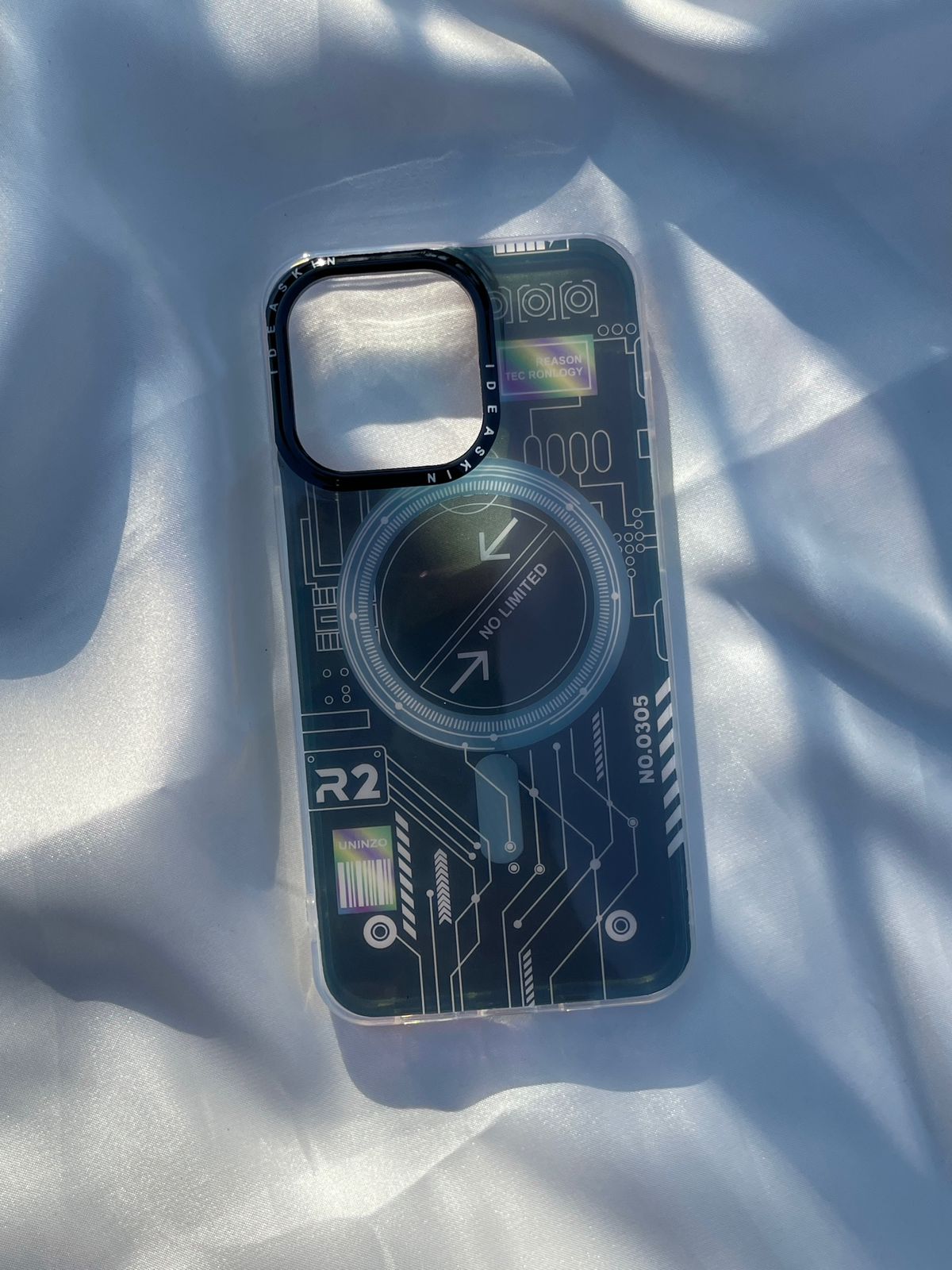 iPhone "13 Pro" Translucent Circuit Case