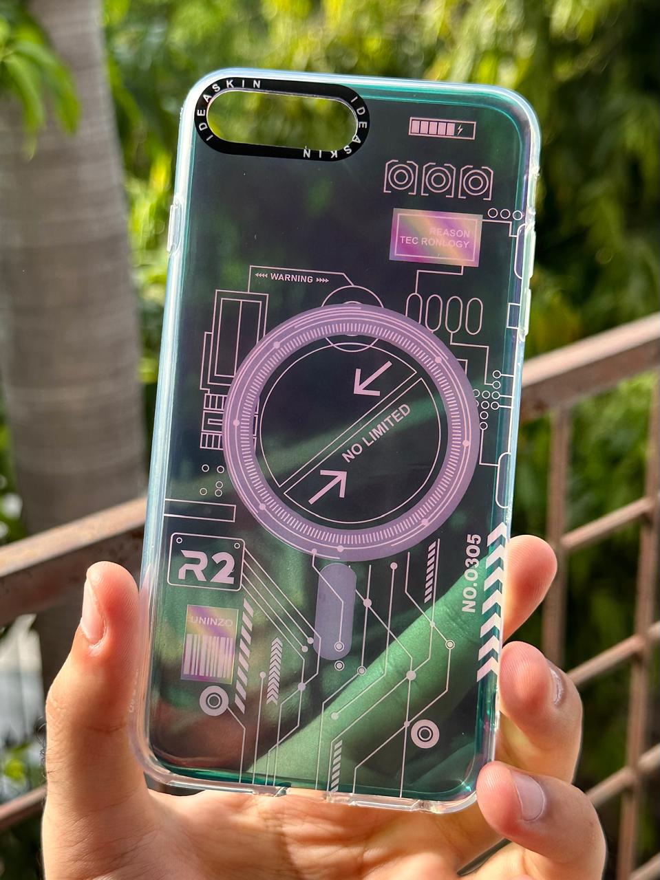 iPhone "7/8 Plus" Translucent Circuit Case - Black