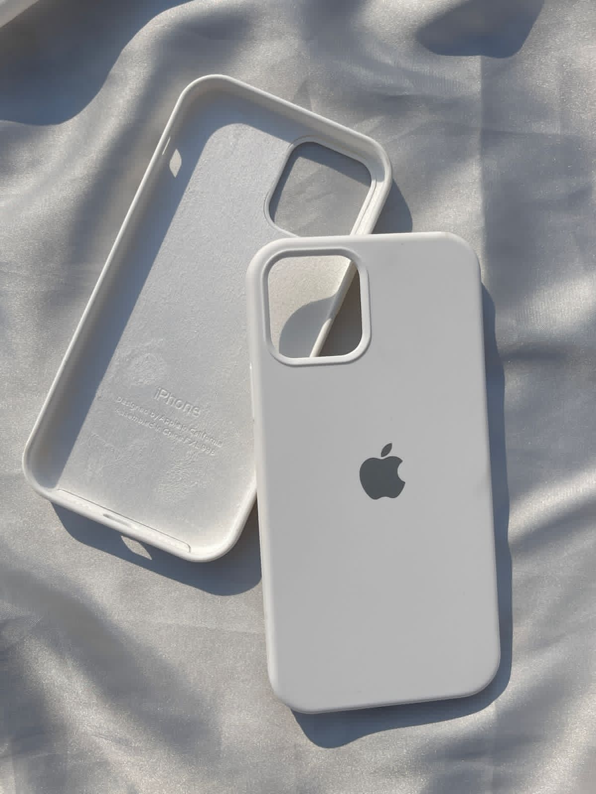 iPhone "12/12 Pro" Silicone Case "Pearl White"