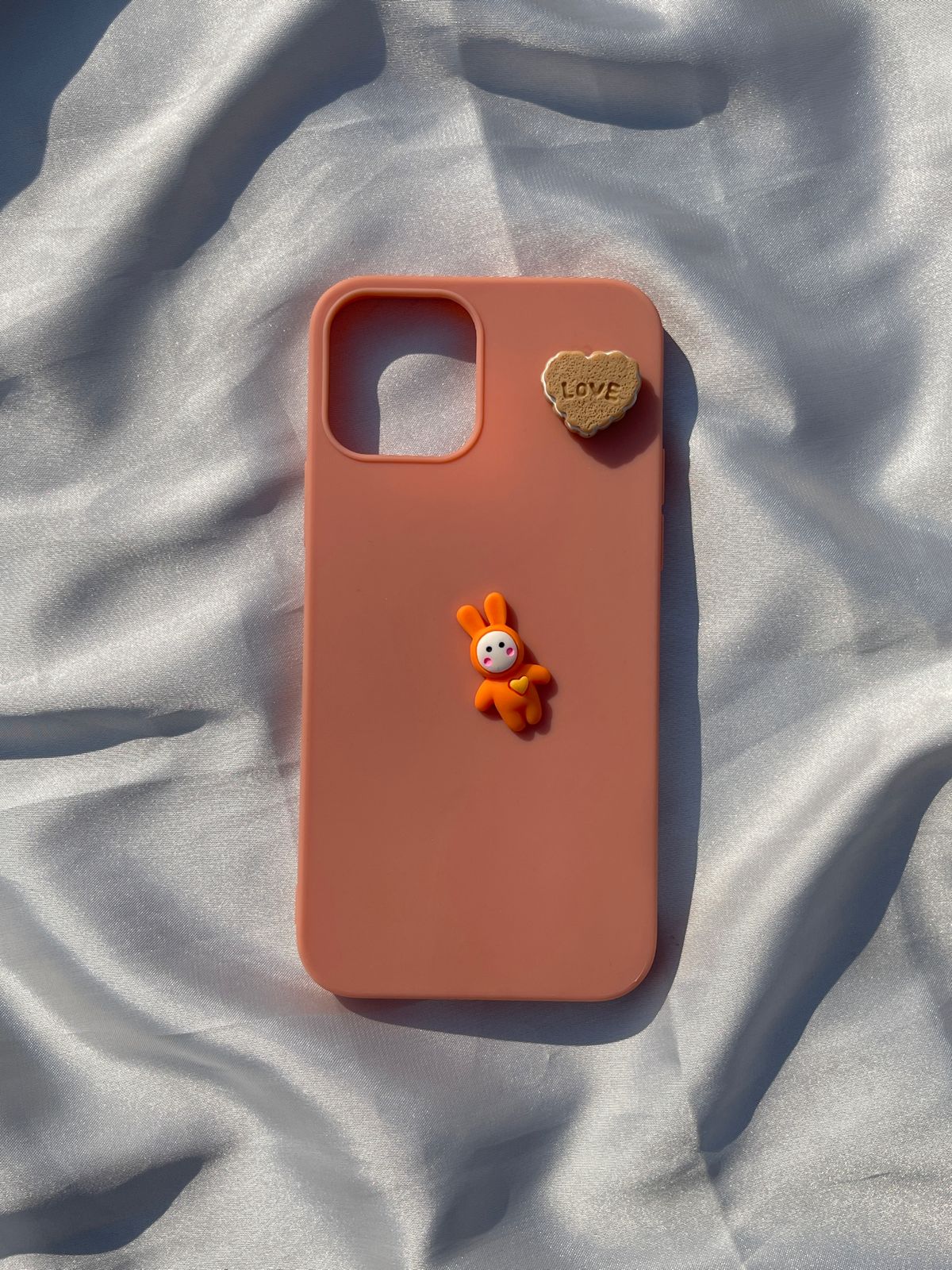 iPhone "12/12 Pro" 3D Silicone Case "Bear and Love" Edition