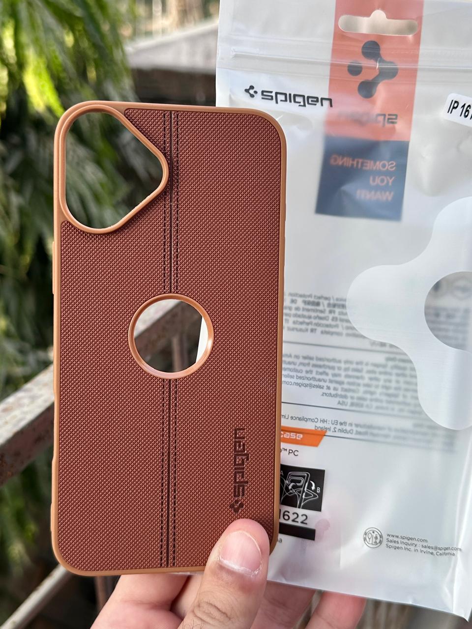 iPhone "16 Plus" Spigen Premium Woven Stitched Case - Brown
