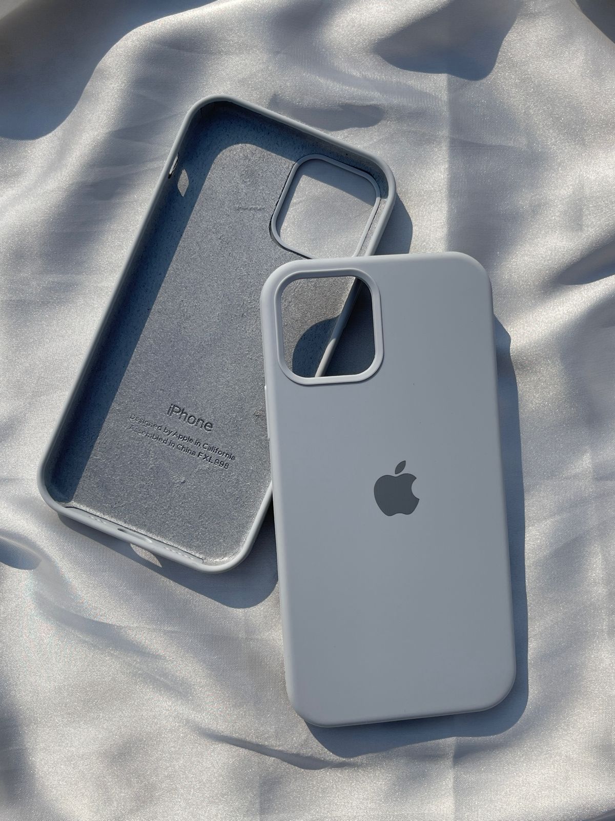 iPhone "12/12 Pro" Silicone Case "Cool Gray"