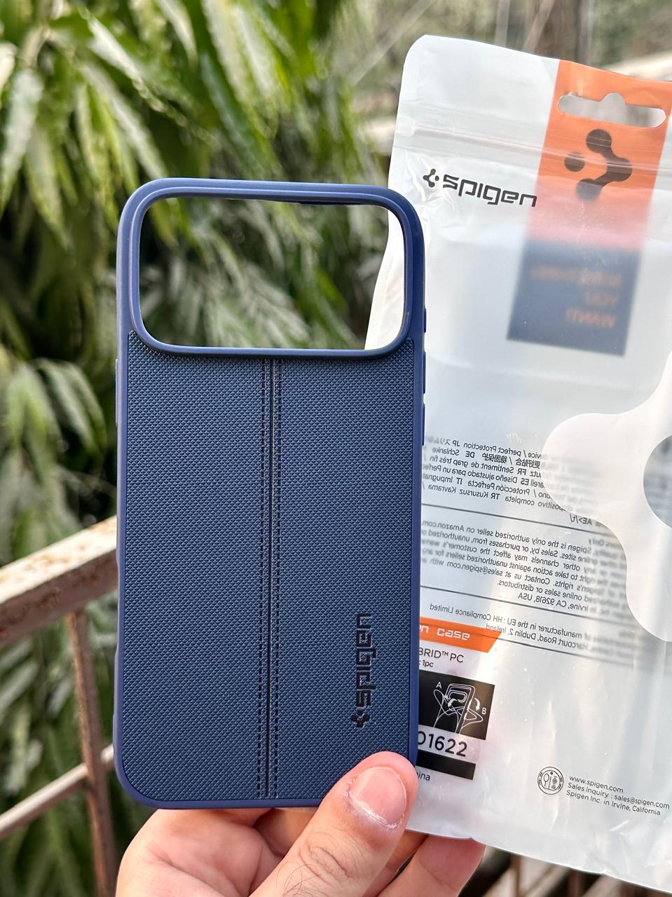 iPhone "17 Pro Max" Spigen Premium Woven Stitched Case - Blue