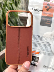 iPhone "17 Pro" Spigen Premium Woven Stitched Case - Brown