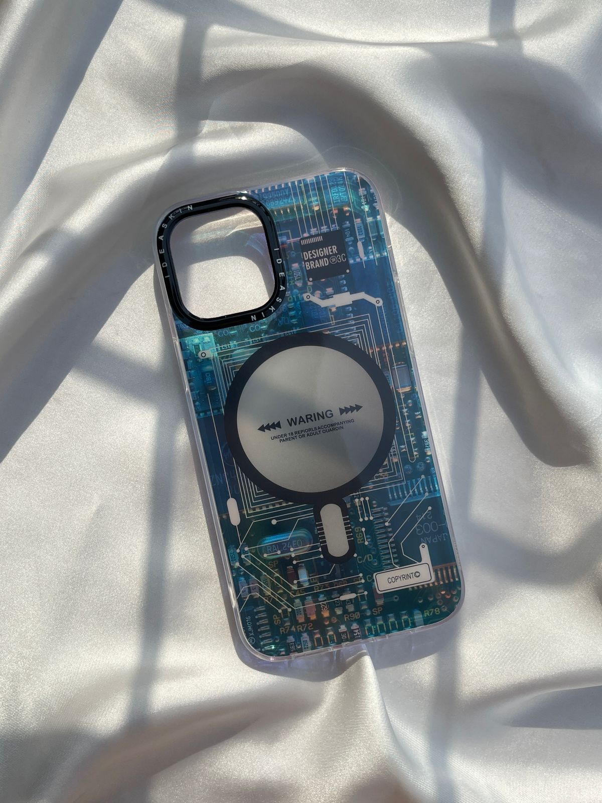 iPhone "13 Pro Max" Translucent Circuit Case