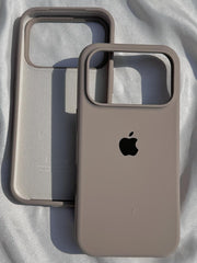 iPhone "17 Pro" Silicone Case "Titanium Gray"