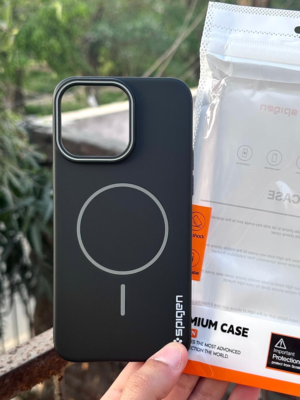 iPhone "14 Pro Max" Spigen Premium Ultra Slim MagSafe Case - Black