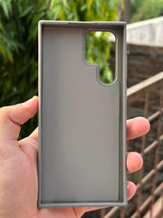 Samsung Galaxy "S22 Ultra" Premium Puloka Leather Stripe Case - Gray & White
