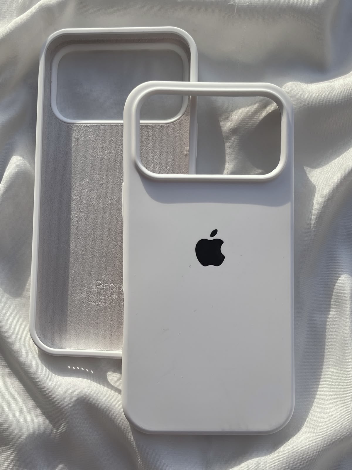 iPhone "17 Pro Max" Silicone Case "Pearl White"