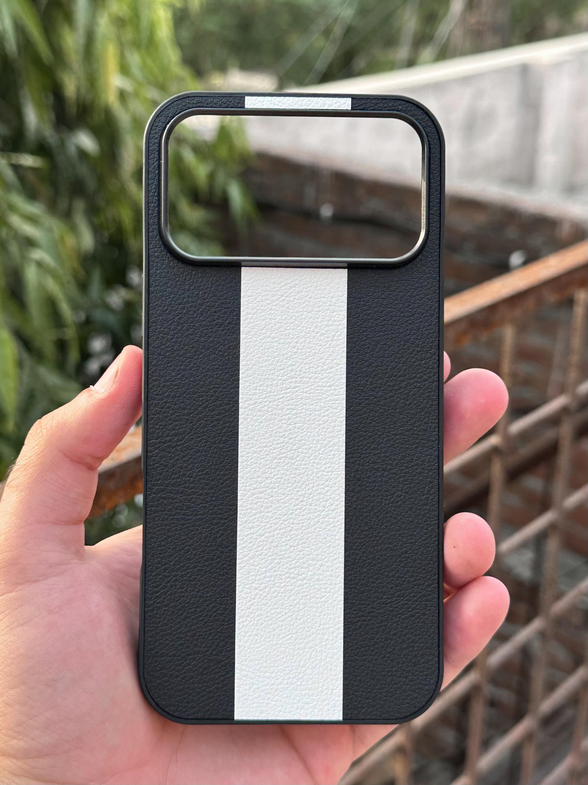 iPhone "17 Pro Max" Premium Puloka Leather Stripe Case - Black & White
