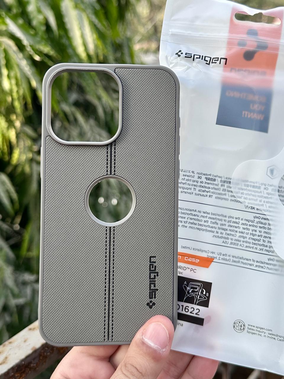 iPhone "15 Pro Max" Spigen Premium Woven Stitched Case - Gray
