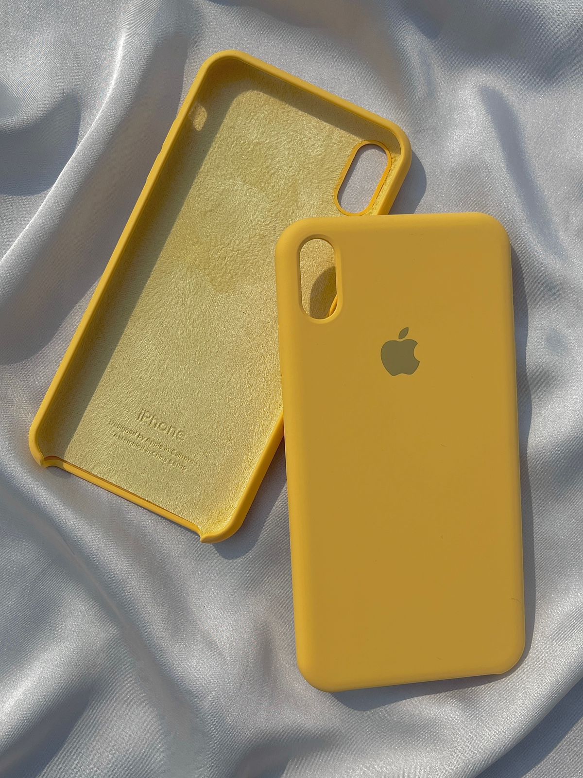 iPhone "XS Max" Silicone Case "Blazing Yellow"