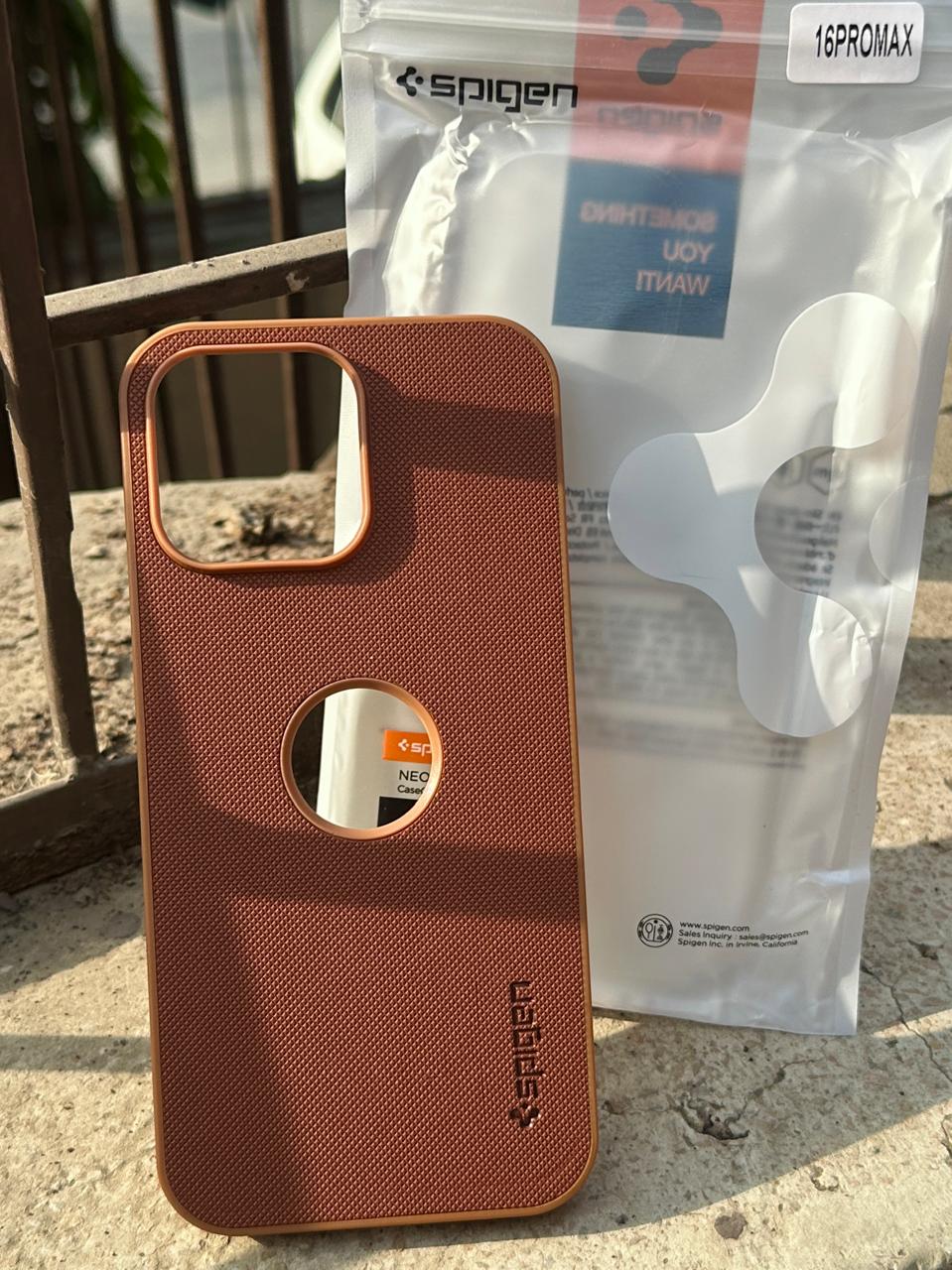 iPhone "16 Pro Max" Spigen Rugged Texture "LOGO-CUT" Case - Brown