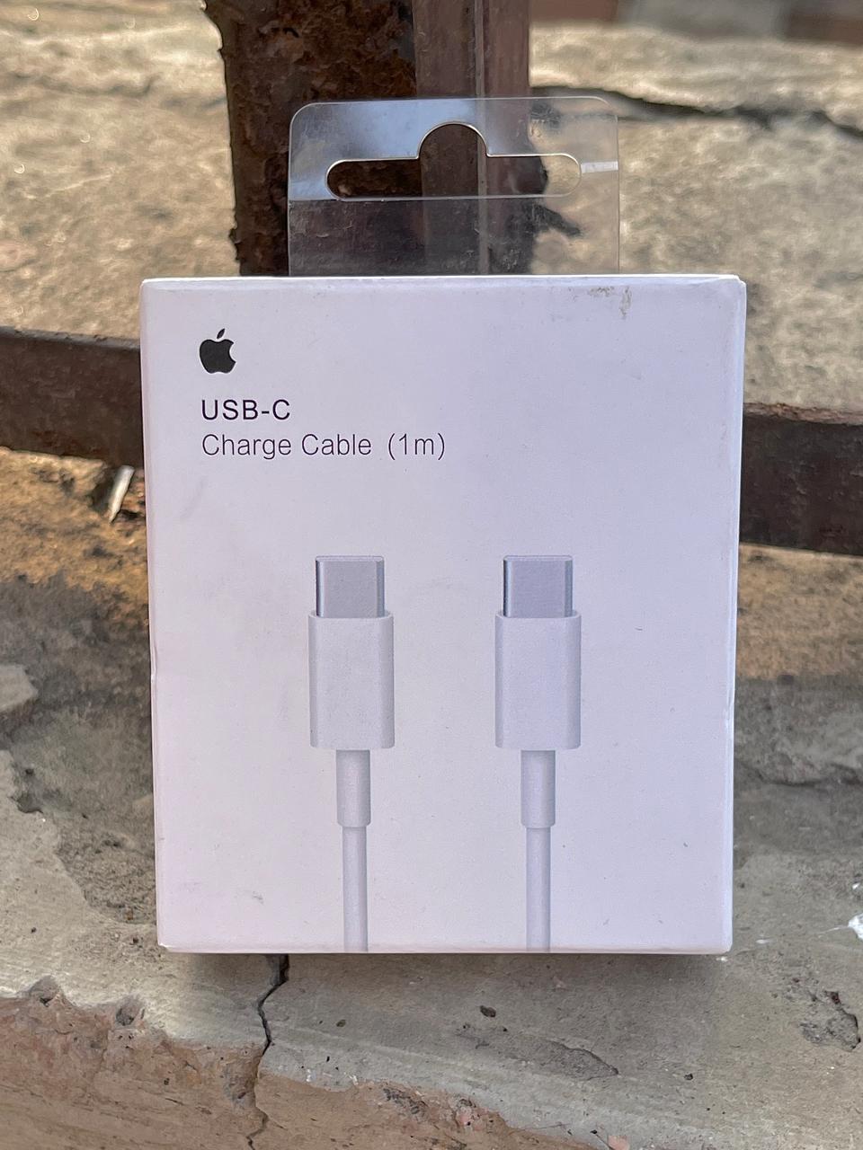 Apple "USB-C" Cable (1 m) "Master Copy"